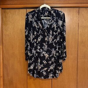 New Directions Black Floral Blouse